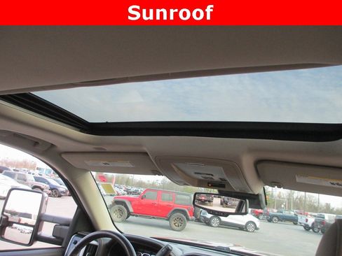 Used 2017 GMC Sierra 1500 SLT w/ SLT Premium Package image 15