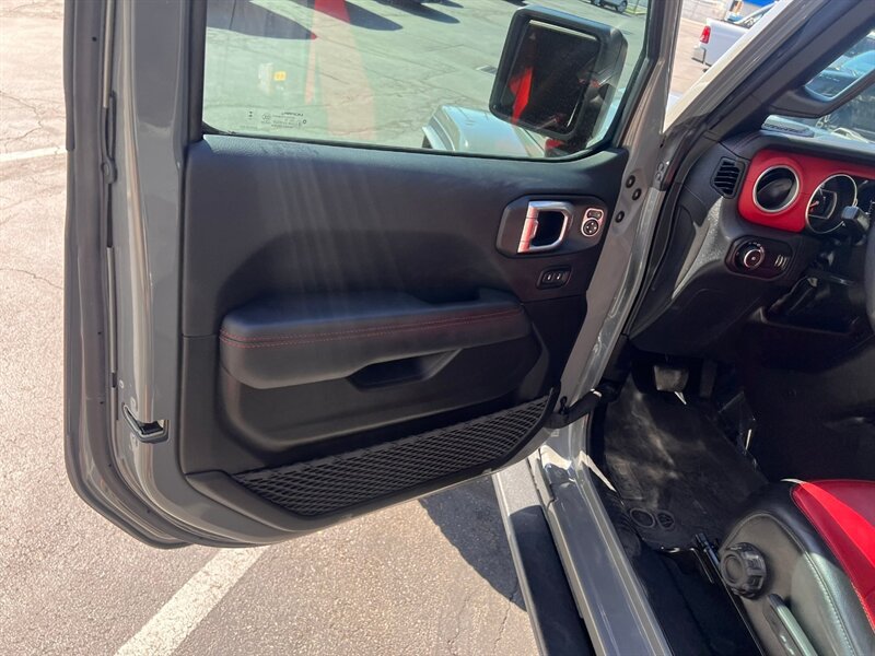 Used 2023 Jeep Wrangler Unlimited Rubicon 392 AWD/4WD image 17