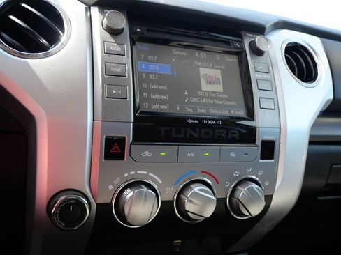 Used 2017 Toyota Tundra SR5 image 27