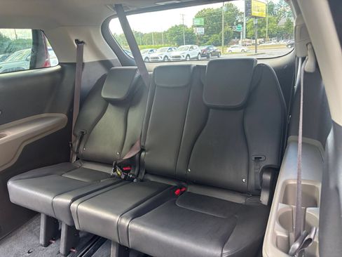 Used 2026 Kia Carnival FWD image 30