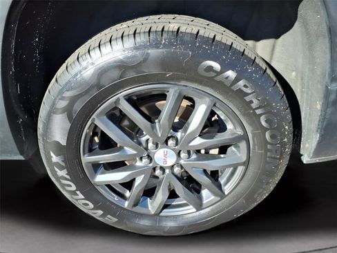 Used 2017 GMC Acadia SLT image 10