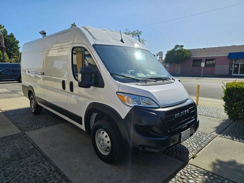 Used 2023 RAM ProMaster 3500 w/ Fleet Safety Group FWD image 3