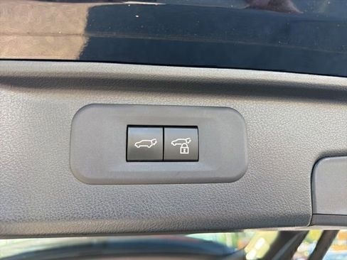Used 2024 Toyota Grand Highlander AWD image 17