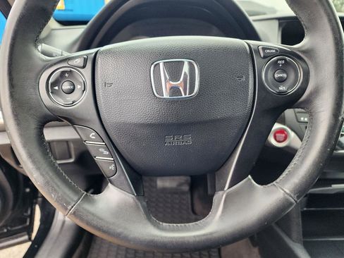 Used 2015 Honda Crosstour EX-L image 18