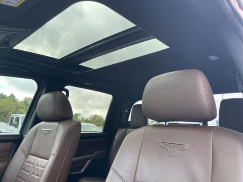 Used 2022 Nissan Titan Platinum Reserve w/ Moonroof Package image 22