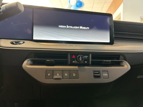 New 2026 Nissan Leaf SV+ w/ Floor Mat Package (SV+) FWD image 31