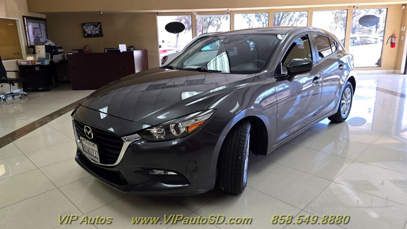 Used 2018 MAZDA MAZDA3 Sport FWD image 2