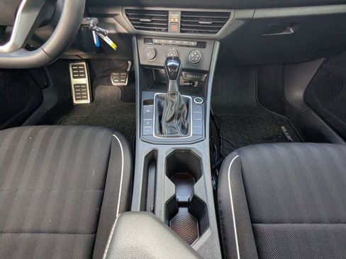 Used 2024 Volkswagen Jetta Sport image 21