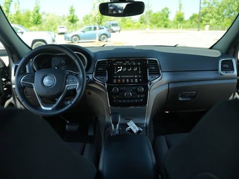 Used 2022 Jeep Grand Cherokee Laredo E RWD image 26