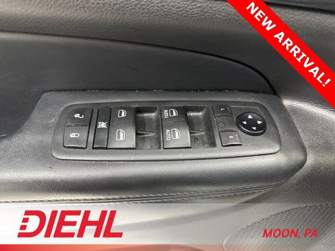 Used 2020 Jeep Grand Cherokee Altitude image 21