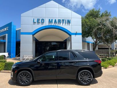 Used 2023 Chevrolet Traverse RS