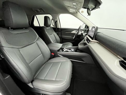 Used 2026 Ford Explorer Active w/ Active Comfort Package AWD/4WD image 28