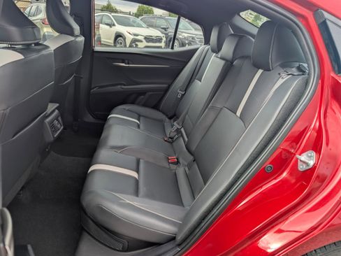 Used 2025 Toyota Camry SE FWD image 33