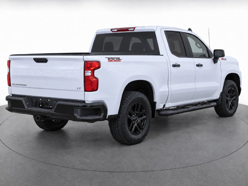 Used 2025 Chevrolet Silverado 1500 LT Trail Boss w/ Protection Package AWD/4WD image 5
