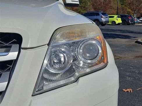 Used 2011 Mercedes-Benz GLK 350 2WD image 9