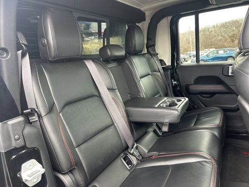 Used 2022 Jeep Gladiator Rubicon w/ Cold Weather Group image 46