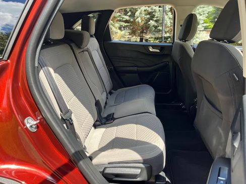 Used 2021 Ford Escape SE w/ Convenience Package FWD image 38
