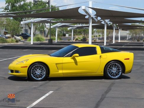 Used 2009 Chevrolet Corvette Coupe w/ Preferred Equipment Group RWD image 10