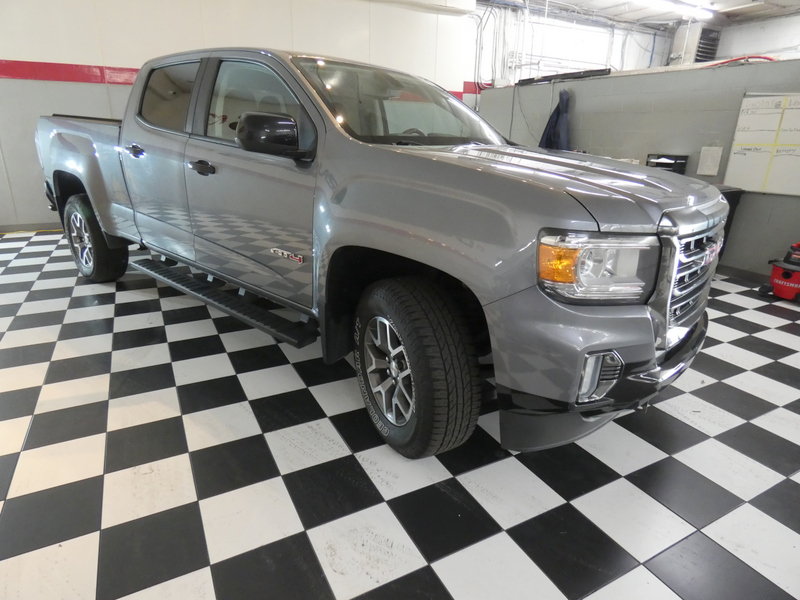 Used 2022 GMC Canyon AT4 AWD/4WD image 2
