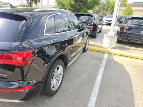 Used 2020 Audi Q5 2.0T Premium w/ Convenience Package AWD/4WD image 4