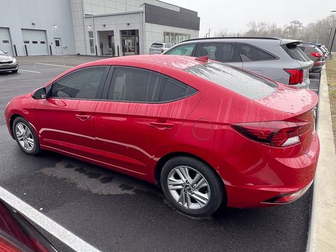 Used 2020 Hyundai Elantra SEL w/ Convenience Package (C2) image 2