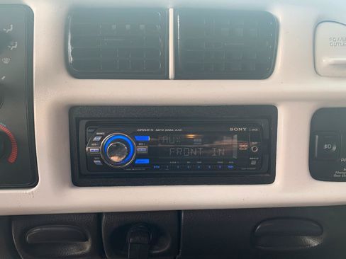 Used 1998 Dodge Ram 1500 Truck 4x4 Quad Cab image 25