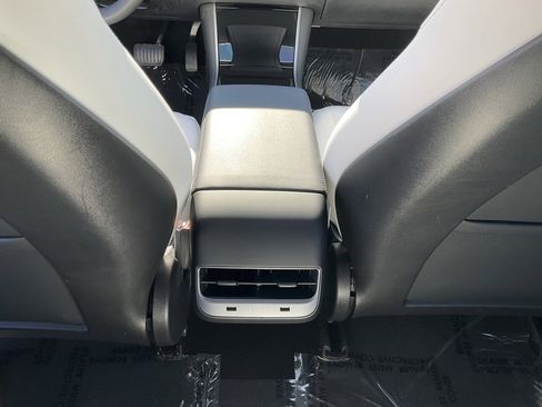 Used 2020 Tesla Model 3 Long Range image 34