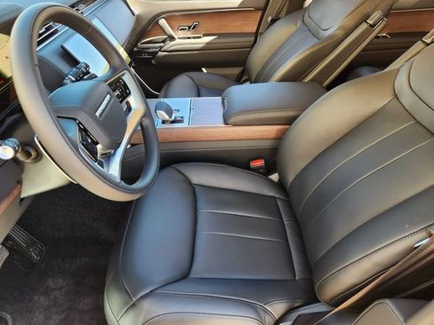 New 2026 Land Rover Range Rover SE image 9