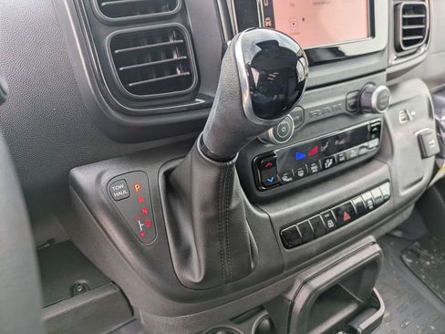 Used 2024 RAM ProMaster 2500 image 26