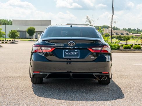 Used 2024 Toyota Camry SE w/ Cold Weather Package FWD image 6