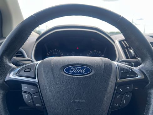 Used 2019 Ford Edge SEL FWD image 23