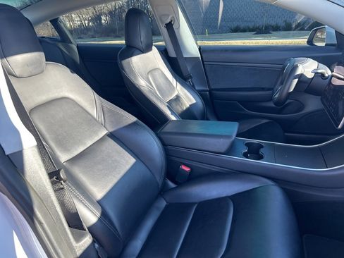 Used 2020 Tesla Model 3 Standard Range image 31