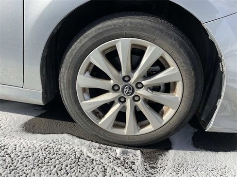 Used 2019 Toyota Camry LE image 7