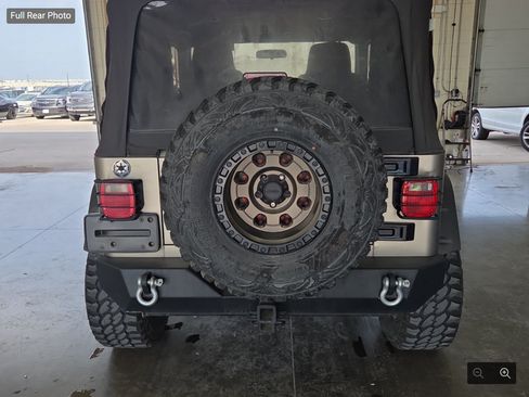 Used 2005 Jeep Wrangler X AWD/4WD image 6