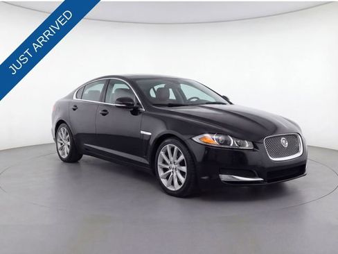 Used 2012 Jaguar XF image 15