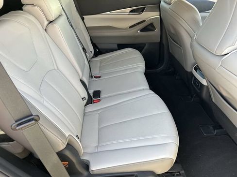 Used 2026 INFINITI QX60 Luxe w/ Cargo Package FWD image 15