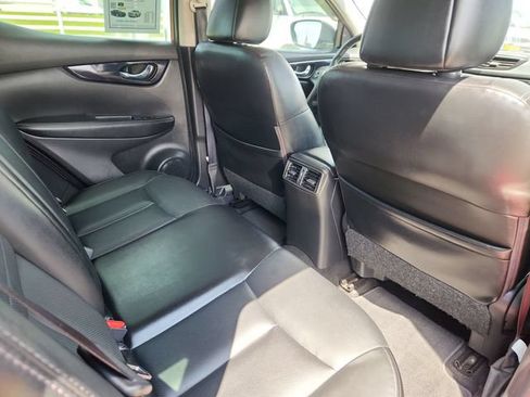Used 2018 Nissan Rogue Sport SL w/ SL Premium Package FWD image 30