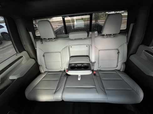 Used 2025 GMC Sierra 2500 SLT w/ Texas SLT Premium Package image 25