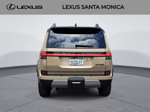 Used 2025 Lexus GX 550 AWD/4WD image 6
