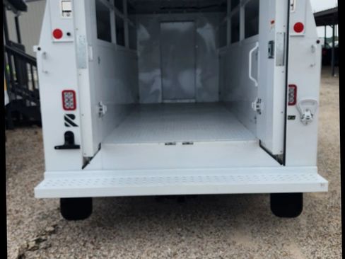 Used 2024 Ford E-350 and Econoline 350 Super Duty w/ Power Windows & Locks Group RWD image 28