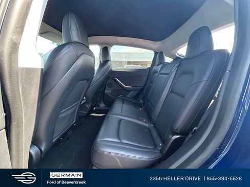 Used 2021 Tesla Model Y Long Range AWD/4WD image 25