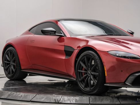 Used 2019 Aston Martin V8 Vantage Coupe RWD image 30