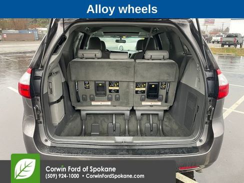 Used 2015 Toyota Sienna XLE image 20
