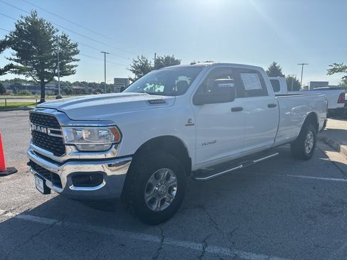 Used 2024 RAM 3500 Big Horn AWD/4WD image 13