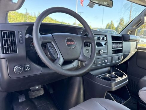 New 2025 GMC Savana 2500 w/ Driver Convenience Package RWD image 22