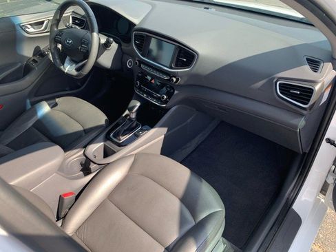Used 2017 Hyundai Ioniq SEL w/ Tech Package 02 FWD image 18