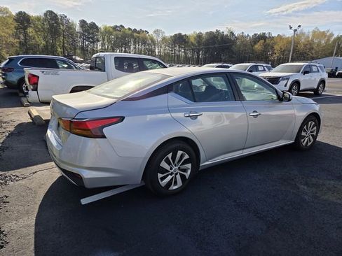 Used 2023 Nissan Altima 2.5 S image 5