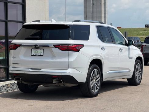 Used 2022 Chevrolet Traverse High Country w/ LPO, Cargo Package AWD/4WD image 5