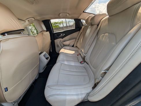 Used 2015 Chrysler 200 Limited w/ Convenience Group FWD image 17