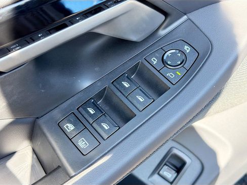 Used 2025 BMW 530i w/ M Sport Package image 24